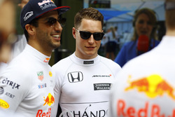 Daniel Ricciardo, Red Bull Racing, en Stoffel Vandoorne, McLaren