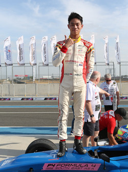 Pemenang Race 3: Presley Martono (INA)