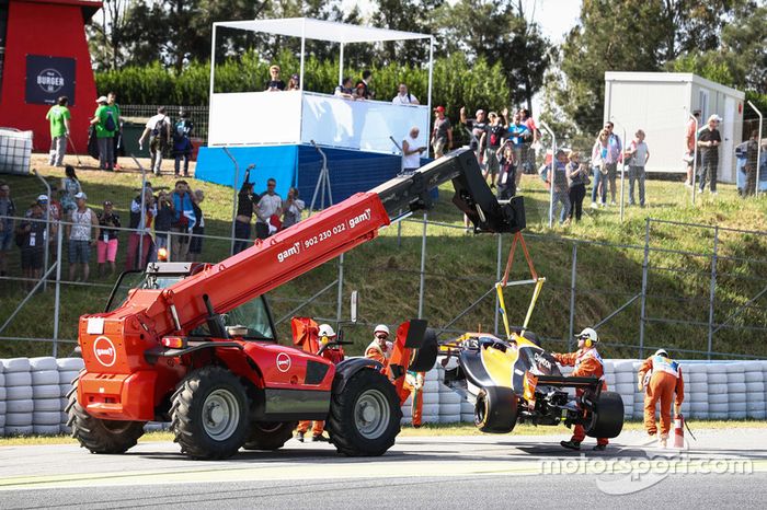 El auto de Fernando Alonso, McLaren MCL32 en la FP1