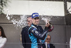 Podio: il vincitore della gara Sébastien Buemi, Renault e.Dams