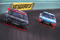 Erik Jones, Joe Gibbs Racing Toyota, Matt Tifft, Joe Gibbs Racing Toyota