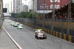Start action, Laurens Vanthoor, Audi Sport Team WRT Audi R8 LMS leads