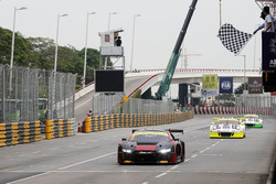 Checkered flag Laurens Vanthoor, Audi Sport Team WRT Audi R8 LMS
