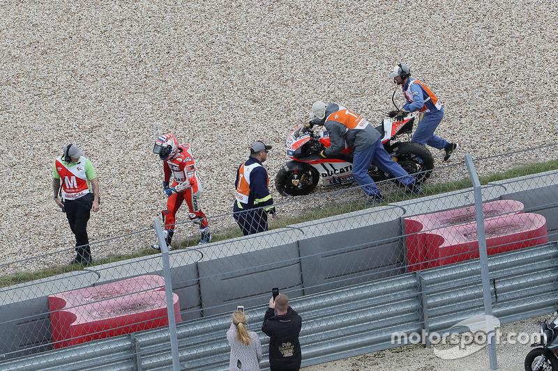 Andrea Dovizioso, Ducati Team, Crash