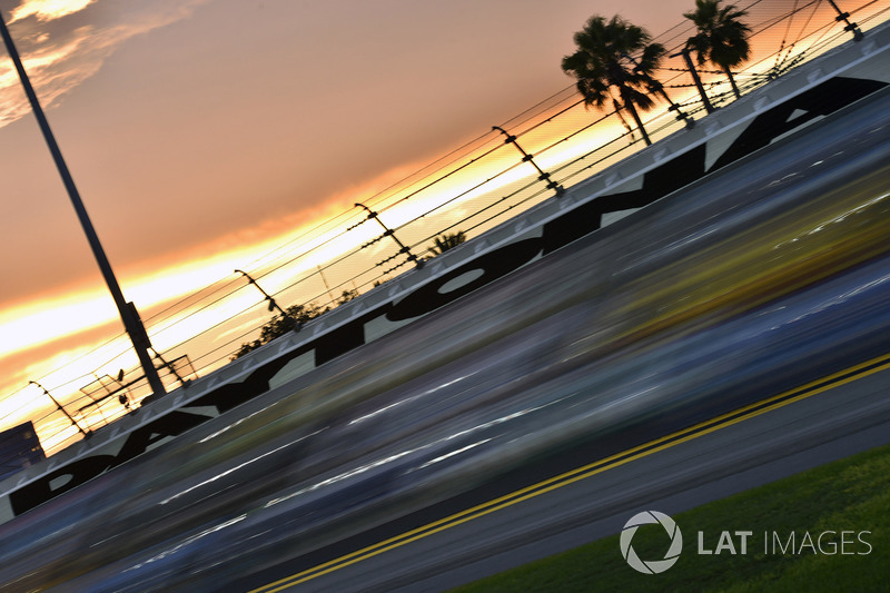 #2: Daytona International Speedway (2,5 Meilen) - 210,364 mph *
