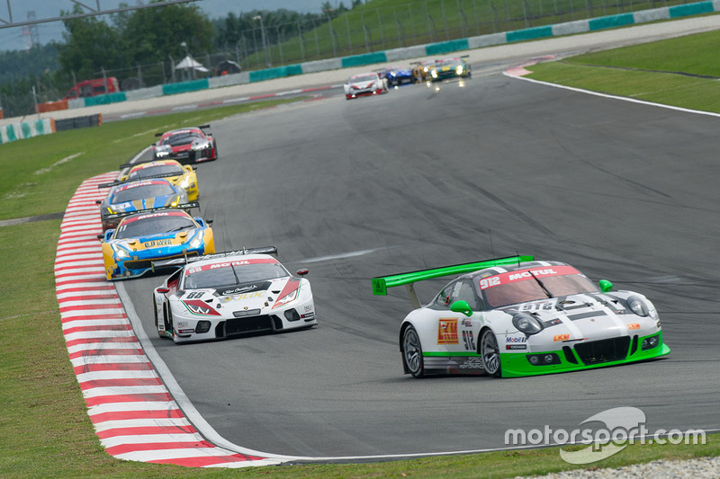 #912 Manthey Racing Porsche 911 GT3R: Frederic Makowiecki, Richard Lietz, Michael Christensen