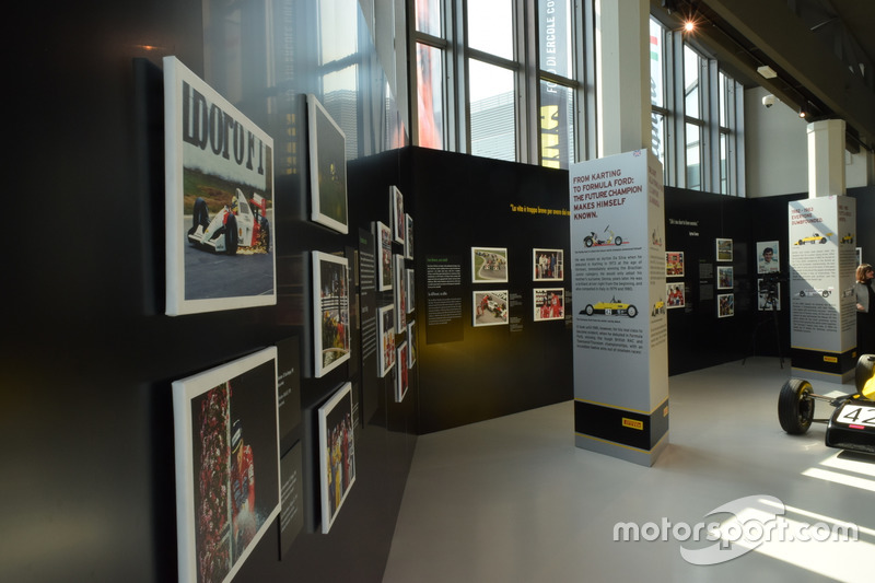 La mostra "Ayrton Senna. L'ultima notte"
