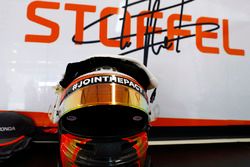 Kask, Stoffel Vandoorne, McLaren