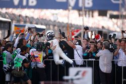 Race winner Valtteri Bottas, Mercedes AMG F1