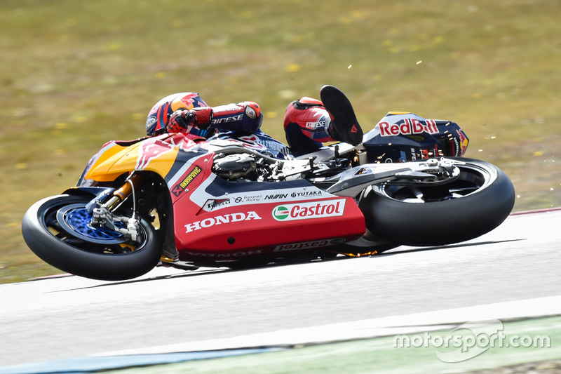 Sturz: Stefan Bradl, Honda World Superbike Team