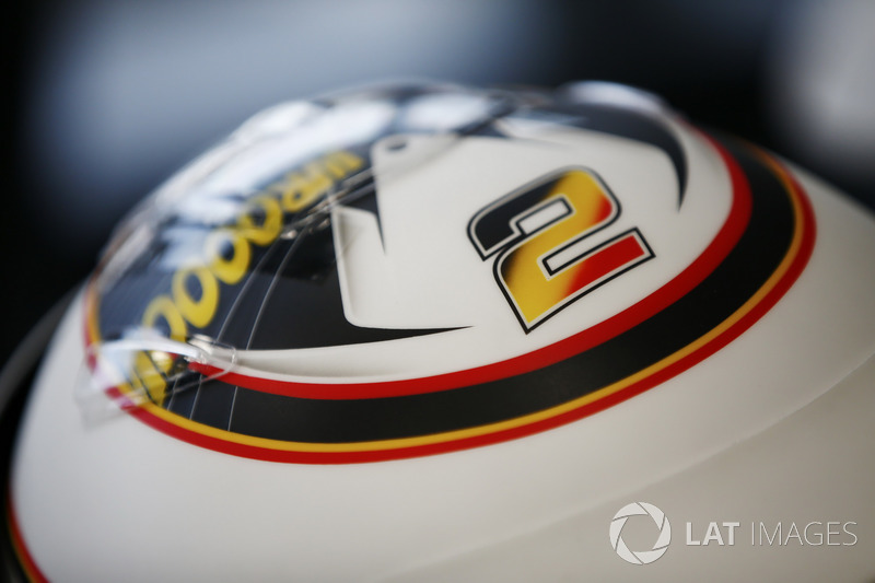 Détails du casque spécial de Stoffel Vandoorne, McLaren, pour son GP à domicile