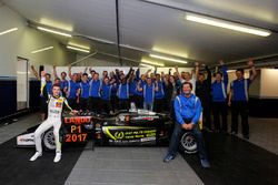 Lando Norris, Carlin Dallara F317 - Volkswagen celebrate with the Team