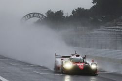 #7 Toyota Gazoo Racing Toyota TS050 Hybrid: Mike Conway, Kamui Kobayashi, Jose Maria Lopez