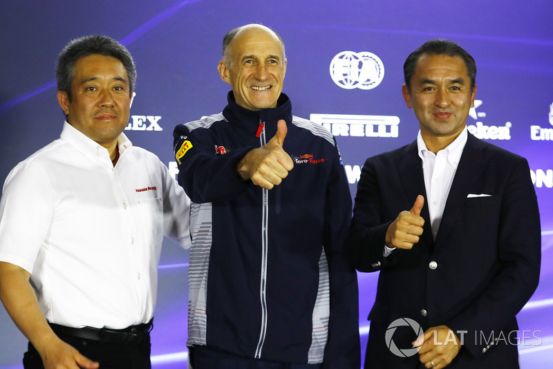 Katsuhide Moriyama Honda, Masashi Yamamoto Honda, Franz Tost, Team Principal, Scuderia Toro Rosso