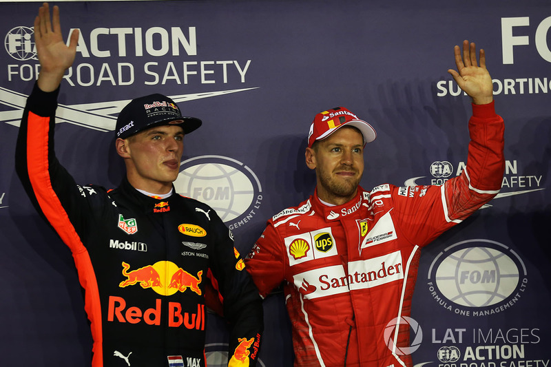 Max Verstappen, Red Bull Racing e il poleman Sebastian Vettel, Ferrari festeggiano nel parco chiuso