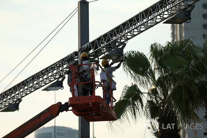 Workers and lights