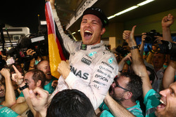 Nico Rosberg, Mercedes AMG Petronas F1 W07 celebrates winning the world championship with his friend
