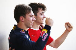 Le Champion GP3 2016 Charles Leclerc, ART Grand Prix et le champion GP2 2016 Pierre Gasly, PREMA Racing
