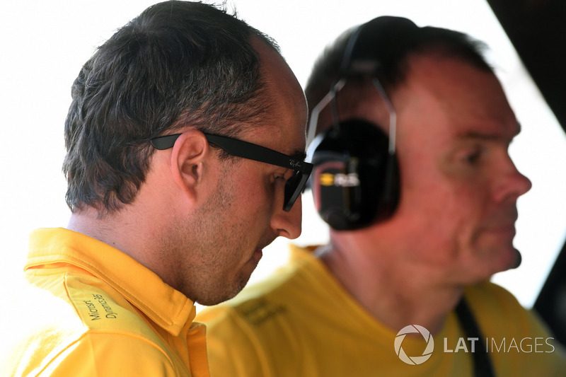 Robert Kubica, Renault Sport F1 y Alan Permane, Renault Sport F1 Team