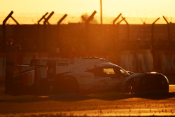#2 Porsche Team Porsche 919 Hybrid: Timo Bernhard, Earl Bamber, Brendon Hartley