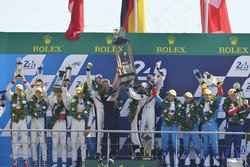 Podium: race winners Timo Bernhard, Earl Bamber, Brendon Hartley, Porsche Team, second place Ho-Pin Tung, Oliver Jarvis, Thomas Laurent, DC Racing, third place Mathias Beche, David Heinemeier Hansson, Nelson Piquet Jr., Vaillante Rebellion Racing