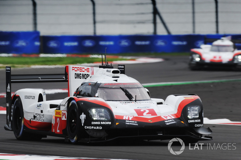 #2 Porsche Team Porsche 919 Hybrid: Timo Bernhard, Earl Bamber, Brendon Hartley