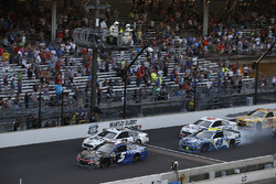Restart: Kasey Kahne, Hendrick Motorsports Chevrolet, führt