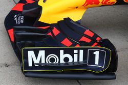 Red Bull RB13, ala anteriore