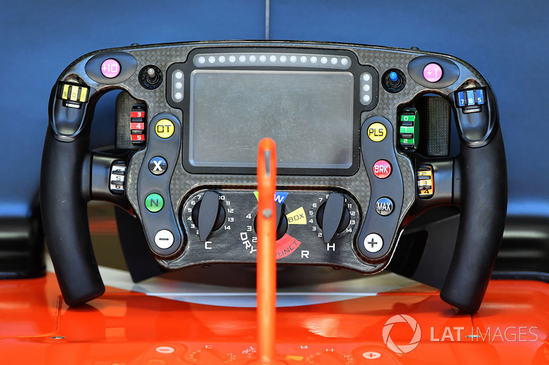 McLaren MCL32 steering wheel