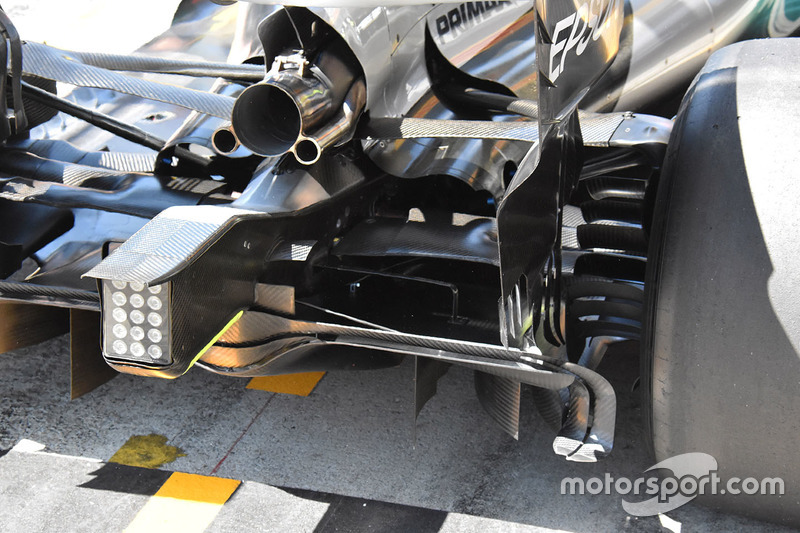 Mercedes AMG F1 W08: Heckpartie mit Auspuff und Diffusor