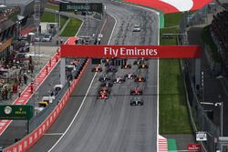 Start: Valtteri Bottas, Mercedes AMG F1 W08, führt