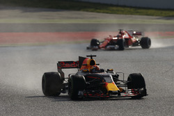 Max Verstappen, Red Bull Racing RB13, leads Kimi Raikkonen, Ferrari SF70H