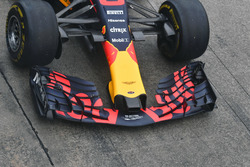 Red Bull Racing RB13 burun ve ön kanat