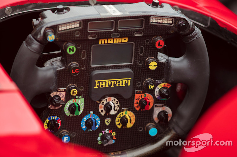 Volante del Ferrari F2001