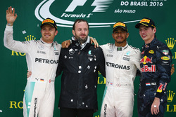 Podium: Nico Rosberg, Mercedes AMG F1, second; Lewis Hamilton, Mercedes AMG F1, race winner; Max Verstappen, Red Bull Racing, third
