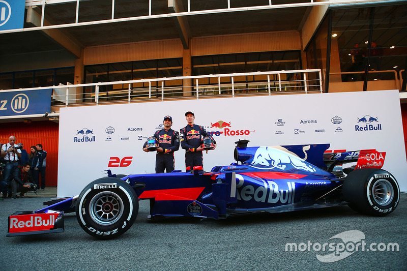 Daniil Kvyat und Carlos Sainz Jr. mit dem Toro Rosso STR12