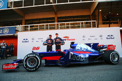 Daniil Kvyat, Carlos Sainz Jr., Scuderia Toro Rosso STR12