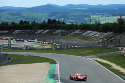 №25 CEFC Manor TRS Racing Oreca 07 Gibson: Роберто Гонсалес, Симон Труммер, Виталий Петров