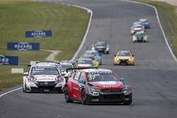 Arrancada carrera 2: José María López, Citroën World Touring Car Team, Citroën C-Elysée WTCC líder