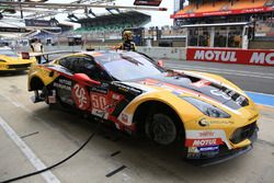 #50 Larbre Competition Chevrolet Corvette C7-R: Yutaka Yamagishi, Pierre Ragues