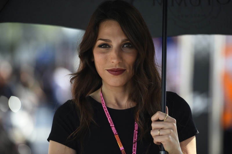 Lovely grid girls