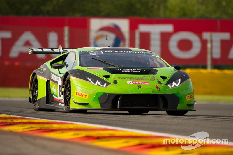 #16 GRT Grasser Racing Team, Lamborghini Huracan GT3: Rolf Ineichen, Jeroen Bleekemolen, Mirko Bortolotti