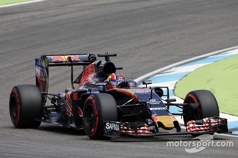 Daniil Kvyat, Scuderia Toro Rosso STR11