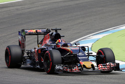 Daniil Kvyat, Scuderia Toro Rosso STR11