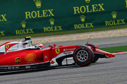 Kimi Räikkönen, Ferrari SF16-H, mit gebrochenem Frontflügel