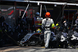 Sergio Perez, Sahara Force India F1 VJM09 makes pit stop