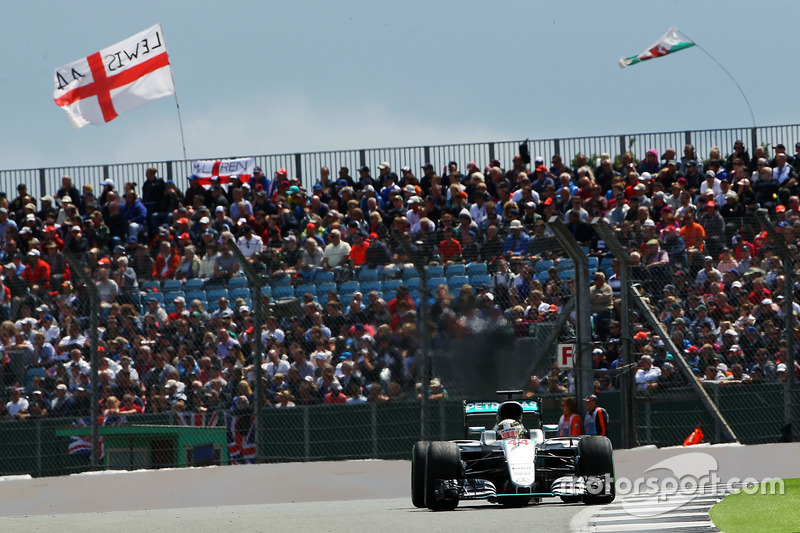 Lewis Hamilton, Mercedes AMG F1 W07 Hybrid