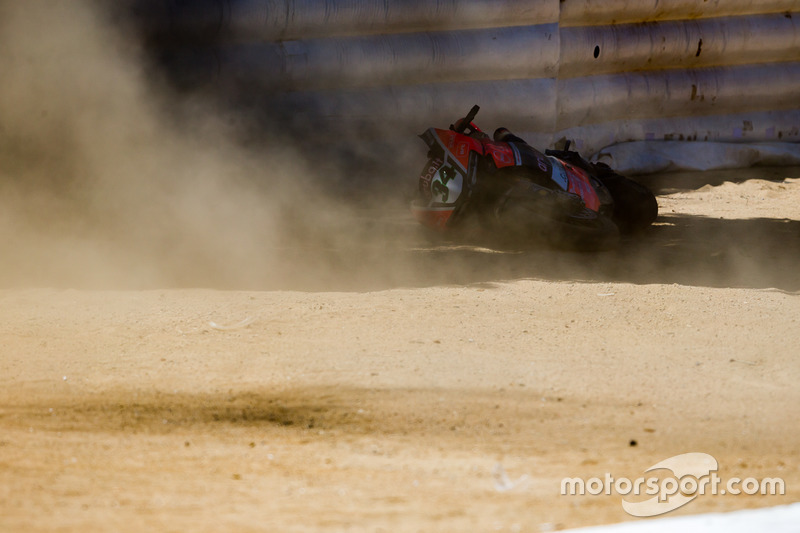Problemas en la corksrew para Davide Giugliano, Aruba.it Racing - Ducati