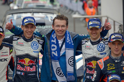 Dr. Frank Welsch; Julien Ingrassia; Sébastien Ogier, Volkswagen Motorsport; Thierry Neuville, Hyunda