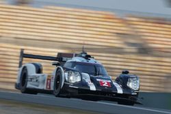 #2 Porsche Team Porsche 919 Hybrid: Romain Dumas, Neel Jani, Marc Lieb